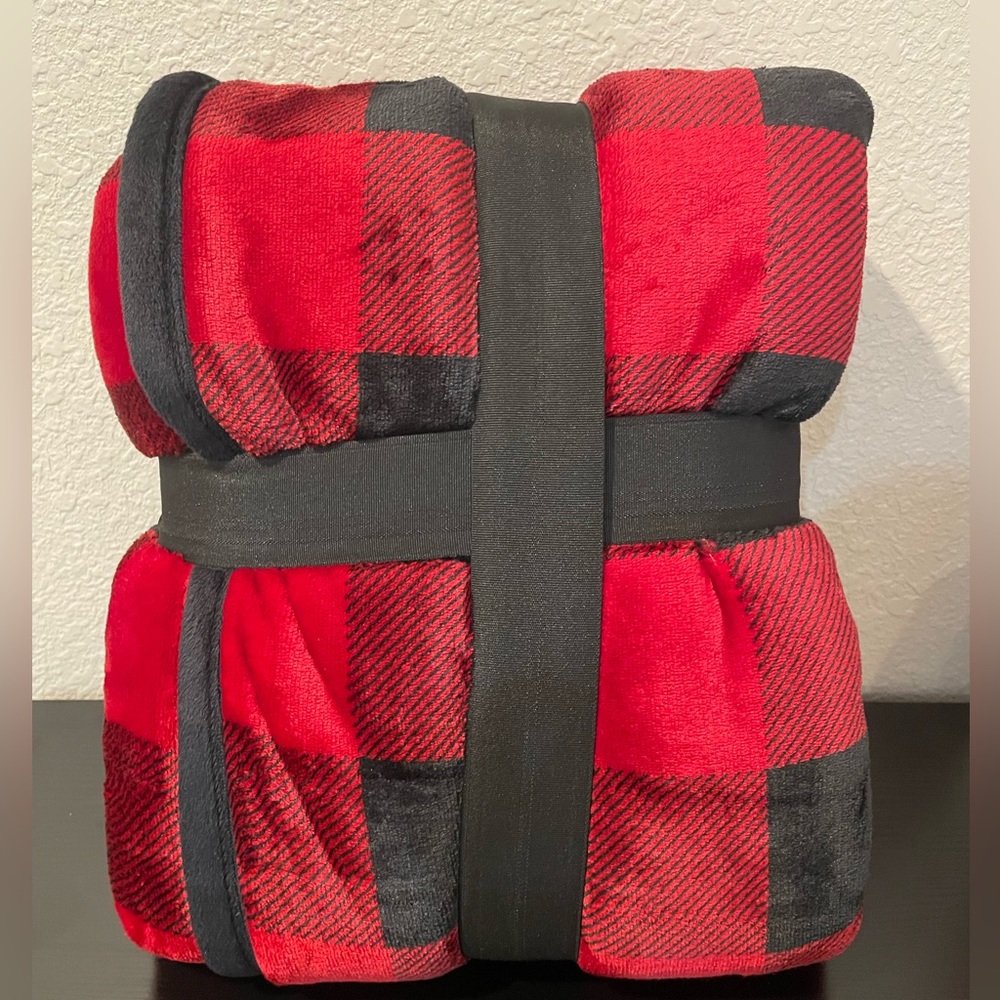 Member'S Mark Plush Sherpa Throw, 60" X 70"